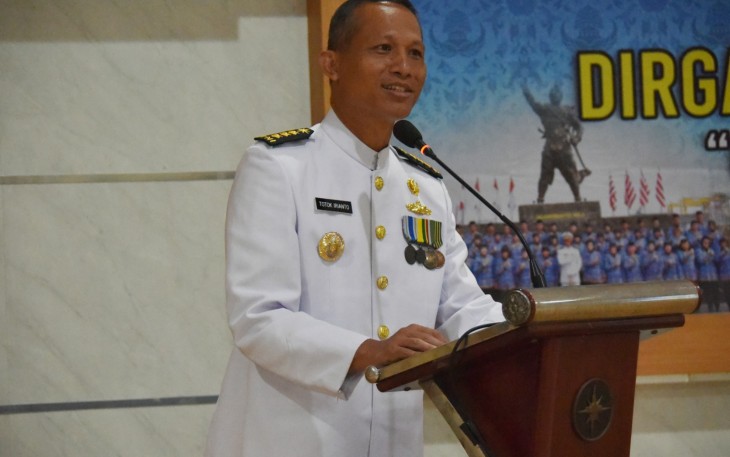 Asisten Personel Pangkolinlamil Kolonel Laut (P) Totok Irianto