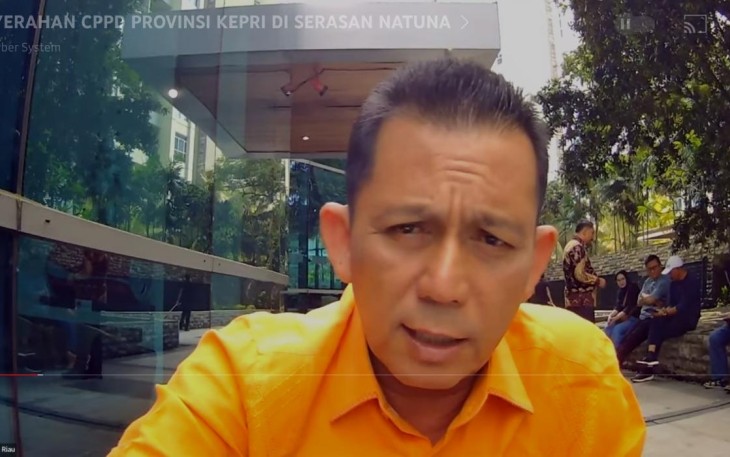Gubernur Ansar Ahmad