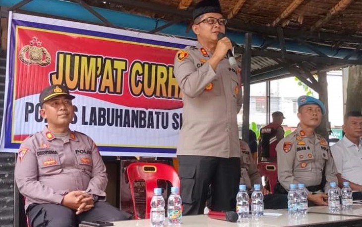 Kapolres Labuhan Batu Selatan Melaksanakan Jumat Curhat