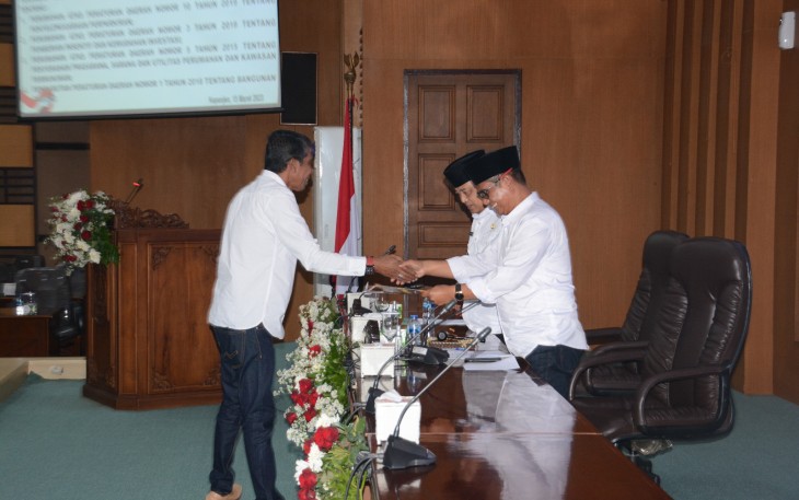 Fraksi DPRD Sampaikan Pandangan Umum Terhadap Empat Raperda dari Bupati Malang