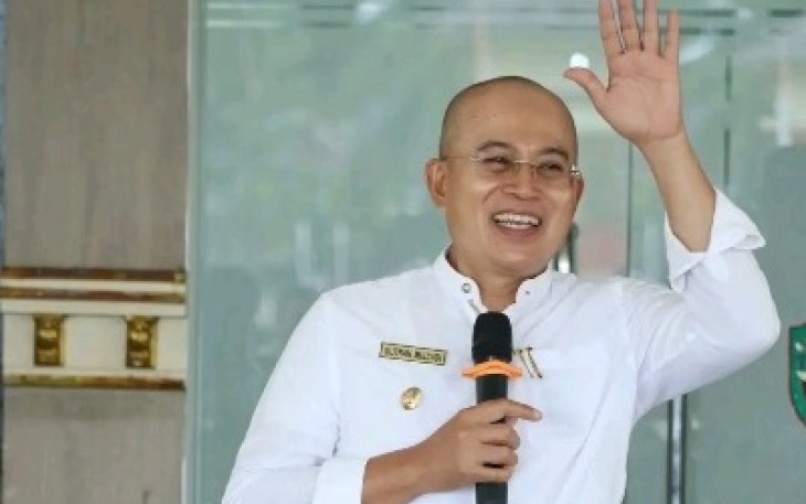 Bupati Bengkulu Selatan Gusnan Mulyadi   