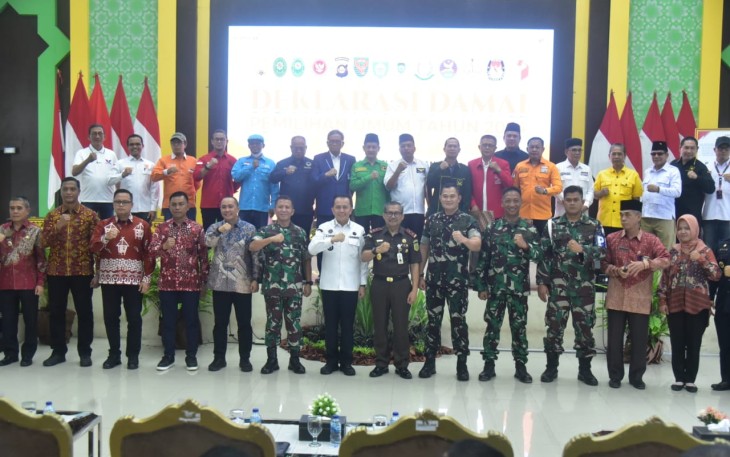 Foto Bersama usai acara