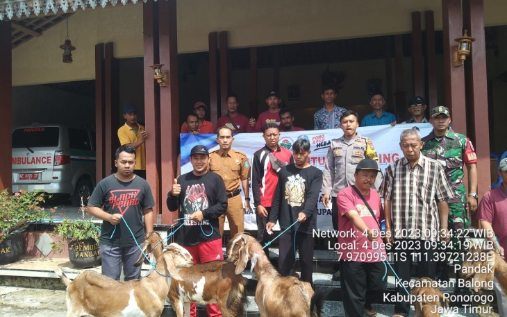 Babinsa Kodim 0802/Ponorogo Pendampingan Penyaluran Bantuan Ternak Kambing