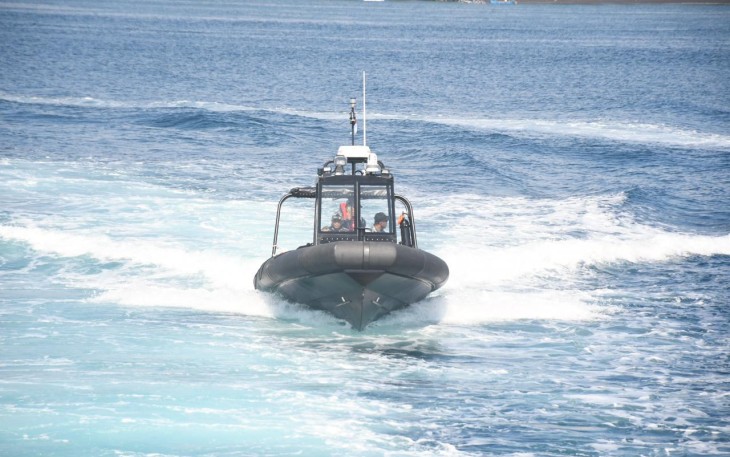 Guna mengantisipasi berbagai potensi gangguan keamanan saat memasuki masa libur Natal dan Tahun Baru (Nataru) 2024, TNI Angkatan Laut (TNI AL) dalam hal ini Lanal Banyuwangi secara intensif meningkatkan pengamanan di wilayah Selat Bali dalam bentuk patroli