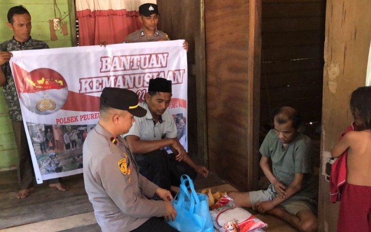 Bantuan Kemanusiaan Polsek Peureulak Barat Polres Aceh Timur Untuk Warganya