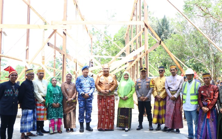 Danlanud Sultan Hasanuddin Hadiri Upacara Adat Pembangunan Saoraja Karaeng Loe Maros