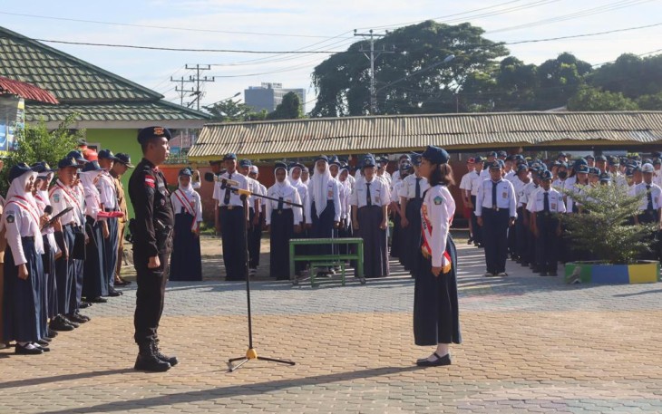  Satbrimob Polda Kalbar Go To School Tanamkan Pancasila Sejak Dini