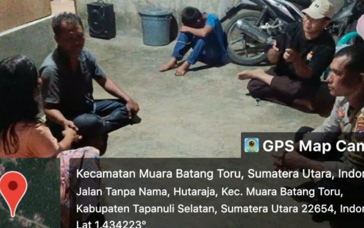 Bhabinkamtibmas Polsek Batang Toru saat Damaikan KDRT Pasangan Suami Istri