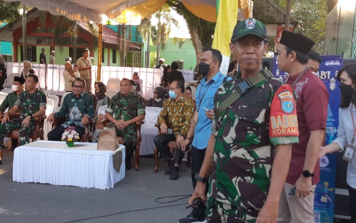 Kodim Palangka Raya saat Bantu Keamanan dan Ketertiban Pasar Ramadan