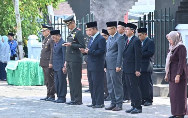 Forkopimda Trenggalek, saat mengikuti upacara Peringatan Hari Pahlawan ke-78, di halaman Pendopo Manggala Praja Nugraha, Jum'at (10/11/2023).