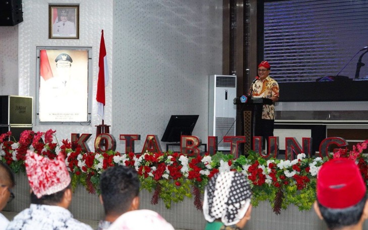 Wali Kota Bitung saat memberikan sambutan pada saat melantik pengurus KKJ