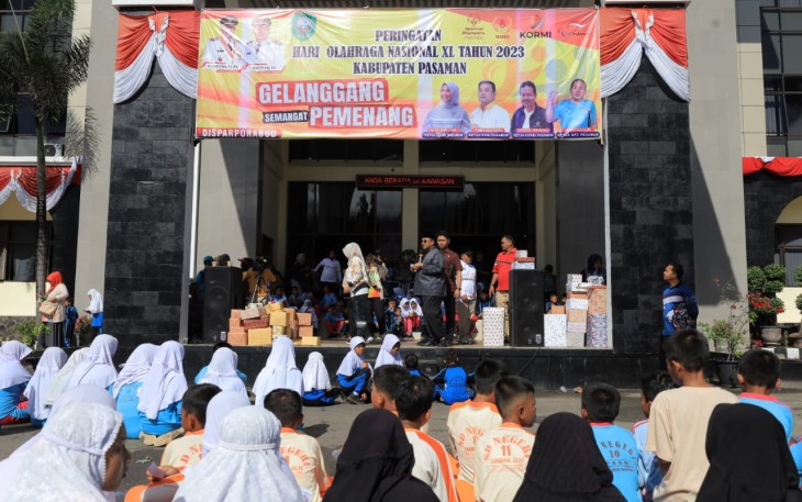 Senam massal Pemkab Pasaman