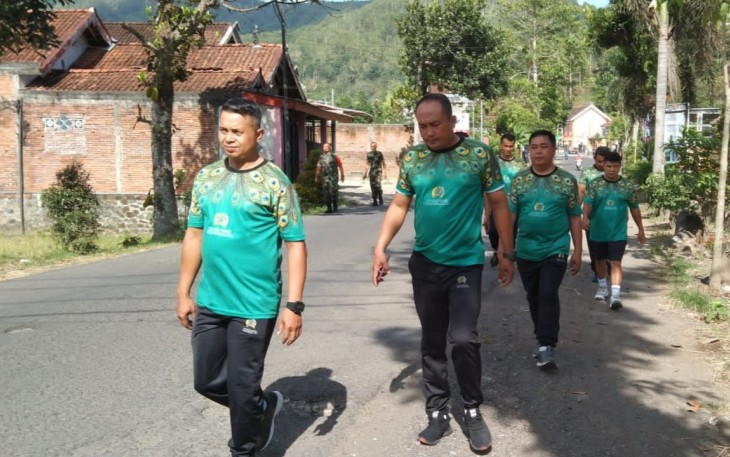  Jalan Santai Komitmen Utama Personel Kodim 0806/Trenggalek