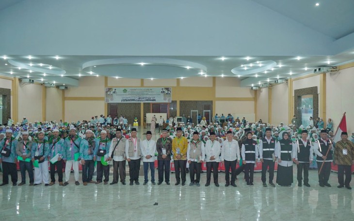 Bupati Asahan Lepas Keberangkatan Jamaah Calon Haji  Di Asrama Haji Medan
