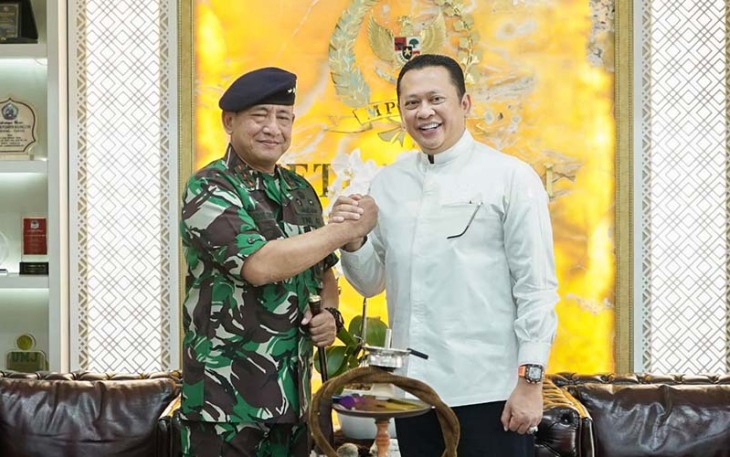 Bamsoet saat menerima Danseskoal Laksamana Muda TNI Yoos Suryono Hadi, di Jakarta, Senin (17/4/23).