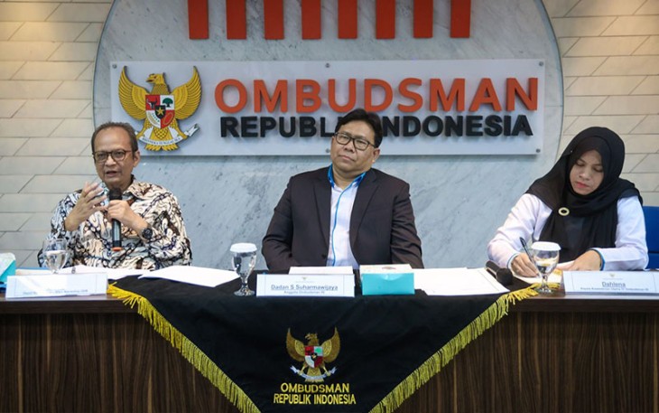 Deputi Bidang Usaha Mikro KemenKopUKM Yulius dalam konferensi pers tentang “Persoalan Akses KUR Bagi UMKM Berbasis Pengaduan Posko Bersama,” yang digelar oleh Ombudsman RI di Jakarta, Senin (02/10).