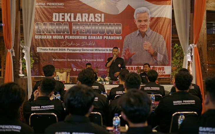 Gerakan Muda Pendukung Ganjar Pranowo (Garda Pendowo) saat menggelar deklarasi di Semarang, Jawa Tengah pada Selasa (29/8/2023) malam. Foto : Istimewa