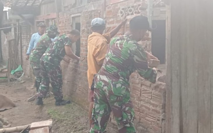 Bantu rehab rumah warga binaan 