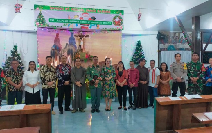 Perayaan Natal di perbatasan 