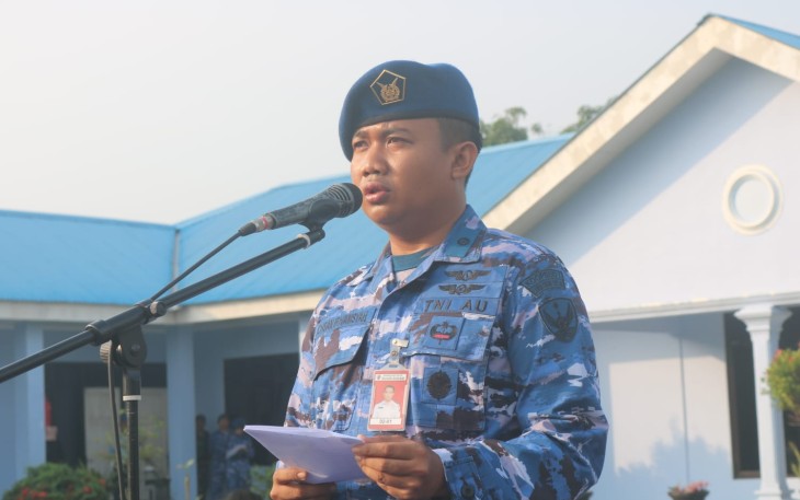 Kadisops Lanud Sugiri Sukani Mayor Lek Ichsan Irhamsyah saat pimpin upacara bendera dan membacakan amanat Panglima TNI 