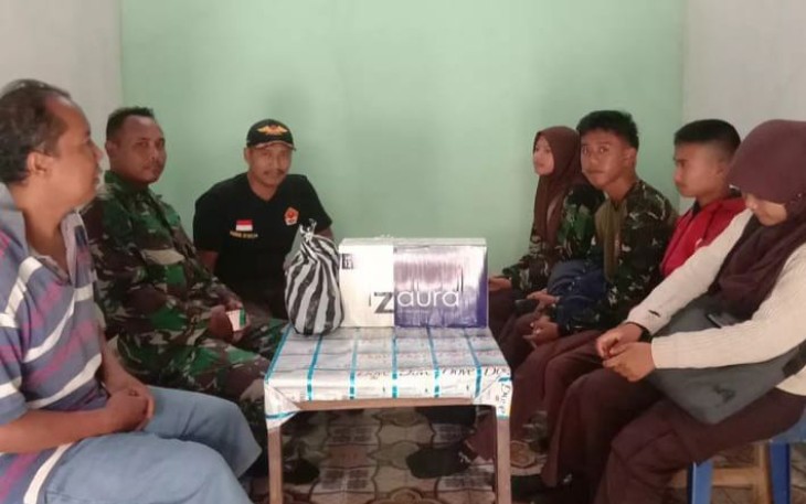 Jenguk warga binaan yang sakit 
