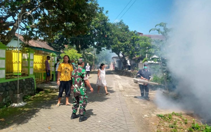 Fogging di wilayah desa binaan 