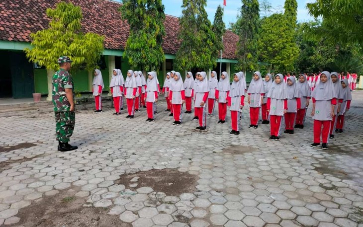 Latihan PBB siswa di wilayah binaan