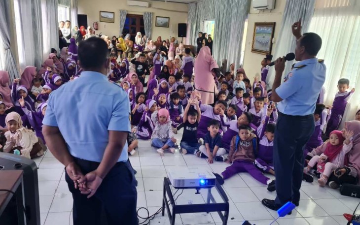 Pengenalan dirgantara di lanud Sutan Sjahrir 