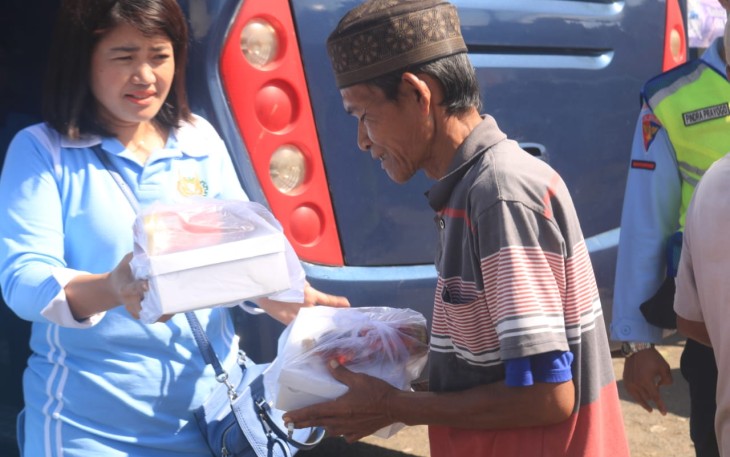 Jum'at Berkah Pia Ardhya Garini Cab 6/Daerah I Lanud Sugiri Sukani