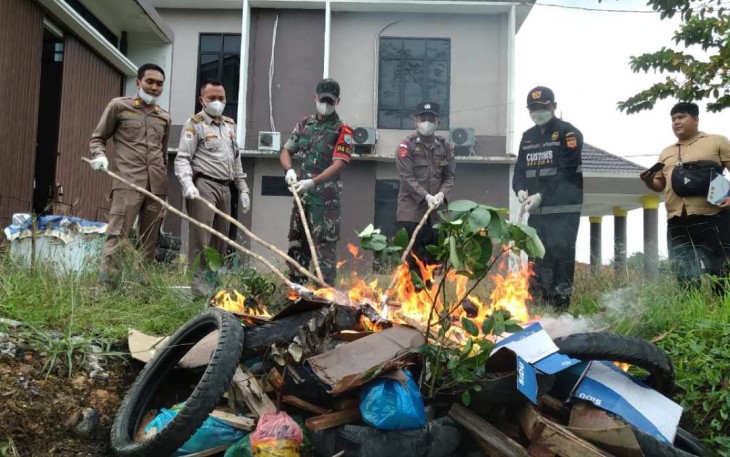 Pemusnahan Media Pembawa HPHK & OPTK