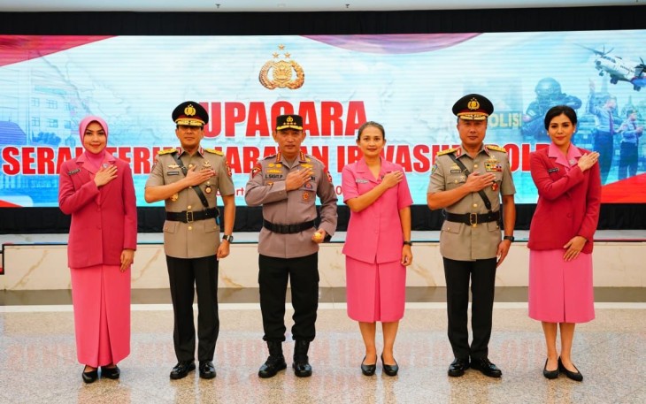 Kapolri Jenderal Listyo Sigit Prabowo foto bersama usai sertijab Irwasum Polri 