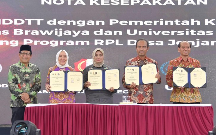 Mendes PDTT Abdul Halim Iskandar saat launching program RPL Desa 