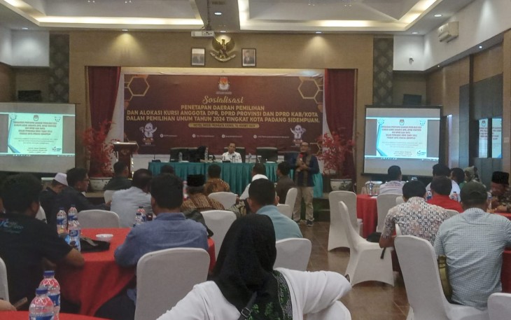 Komisi Pemilihan Umum (KPU) Kota Padangsidimpuan, menggelar Sosialisasi Penetepan Daerah Pemilihan (Dapil) Dan Alokasi Kursi Anggota DPR, DPDRD Provinsi Dan DPRD Kab/Kota Dalam Pemilihan Umum (Pemilu) Tahun 2024, Tingkat Kota Padangsidimpuan, di Hotel Mega Permata, Kamis, (16/03/2023).