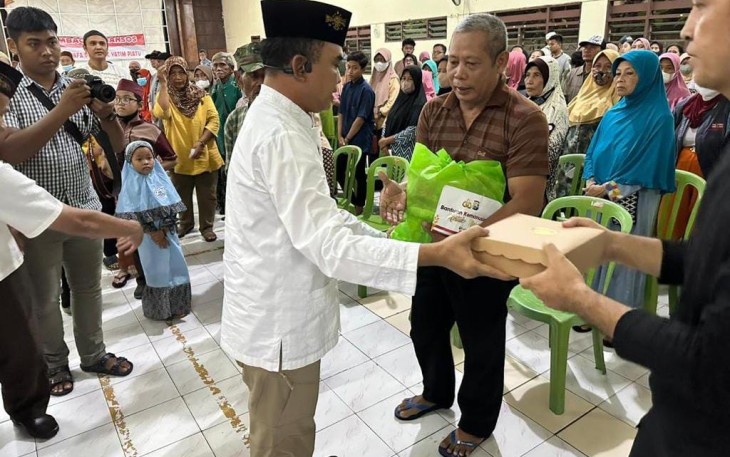 Pemberian baksos sembako kaum dhuafa dan anak yatim piatu