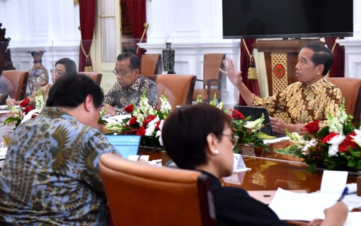 Presiden Jokowi saat memimpin rapat