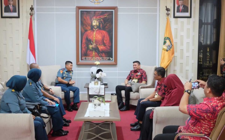 Danlantamal VI Makassar Brigjen TNI (Mar) Amir Kasman saat kunjungan ke Bupati Gowa, Kamis (4/5)