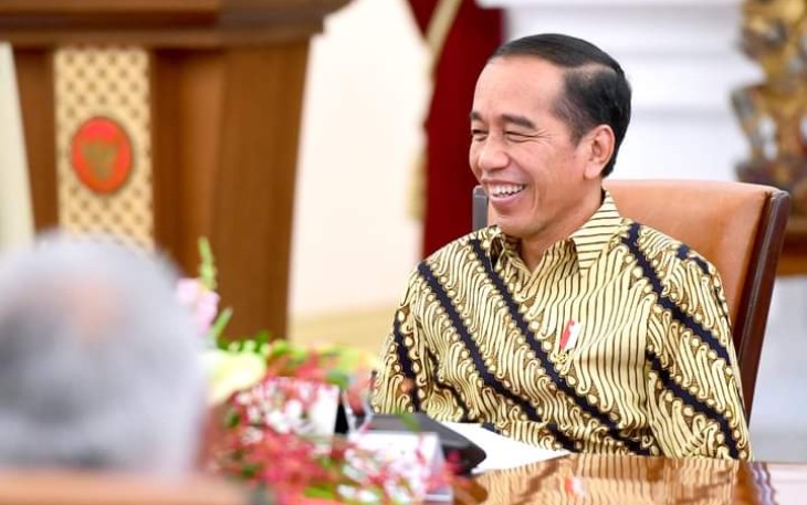 Presiden Joko Widodo mencanangkan sensus pertanian 2023 dalam rapat terbatas di istana negara, Jakarta, Senin (15/5)