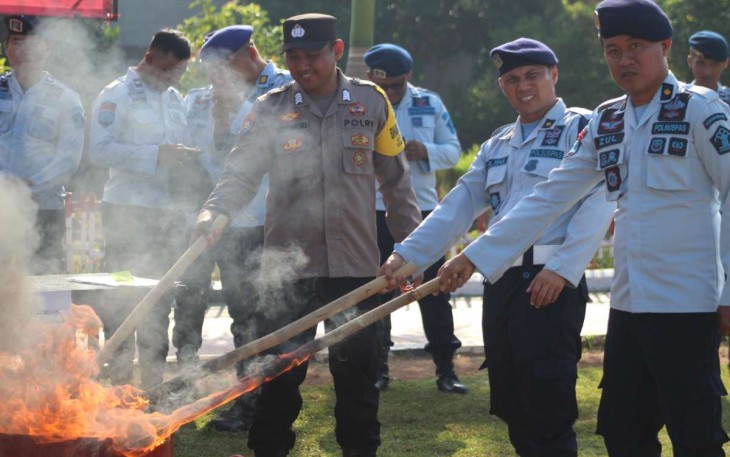 Pemusnahan barang sitaan di Lapas Cilegon 