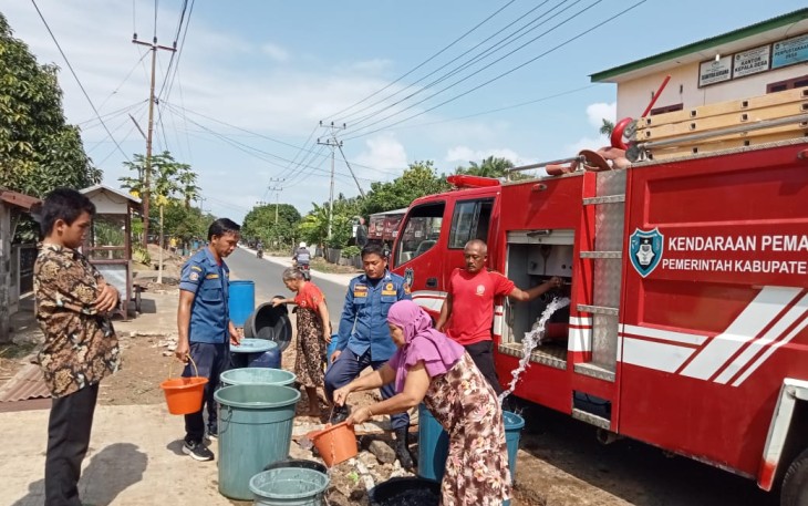 TRC Cinta BS bersama BPBTRC Cinta BS Salurkan Bantuan Air Bersih