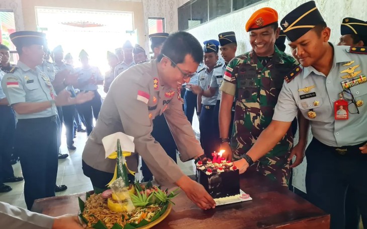 Jalin Silaturahmi Danlanud RSA Kunjungi Mapolres Natuna 