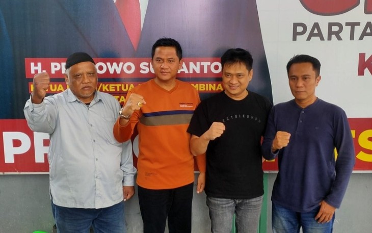 Adib Zamhari (dua dari kiri) Ketua Bappilu DPC Partai Gerindra Kabupaten Blitar