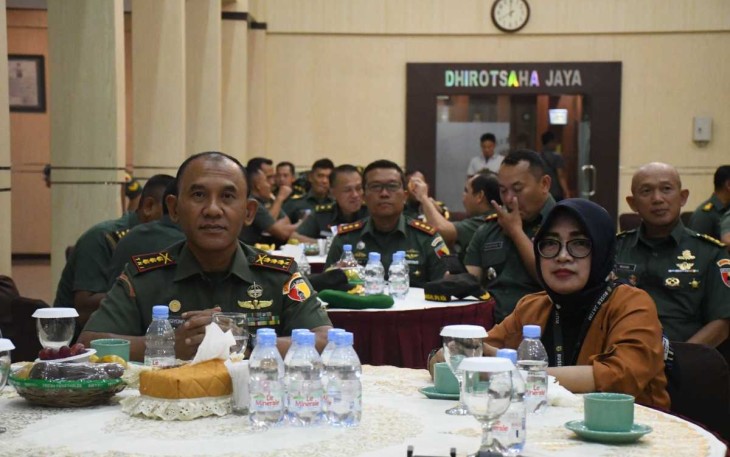 Danrem 081/DSJ Kolonel Inf H. Sugiyono saat mengikuti Kasad Award 2023 secara virtual, Senin (10/7)