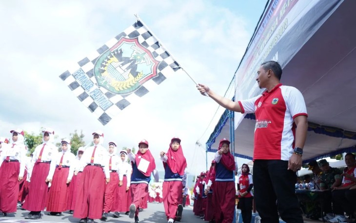 Lomba gerak jalan pelajar Kabupaten Pacitan 