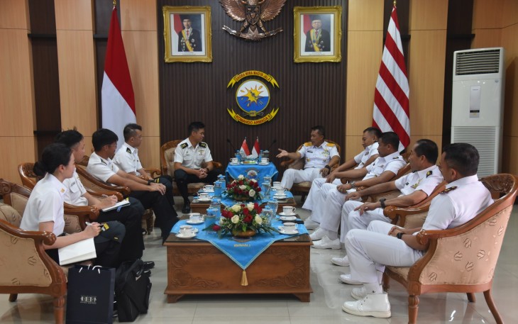 Kunjungan  Delegasi Singapura di Koarmada II