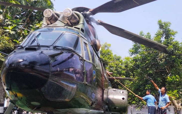 Pencucian berkala Heli Super Puma koleksi Muspusdirla, Jum'at (13/10)