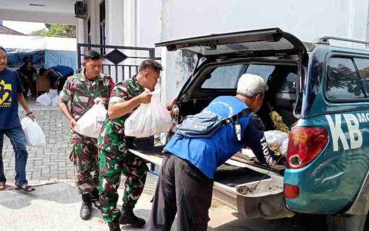 Persiapan penyaluran logistik untuk warga terdampak banjir