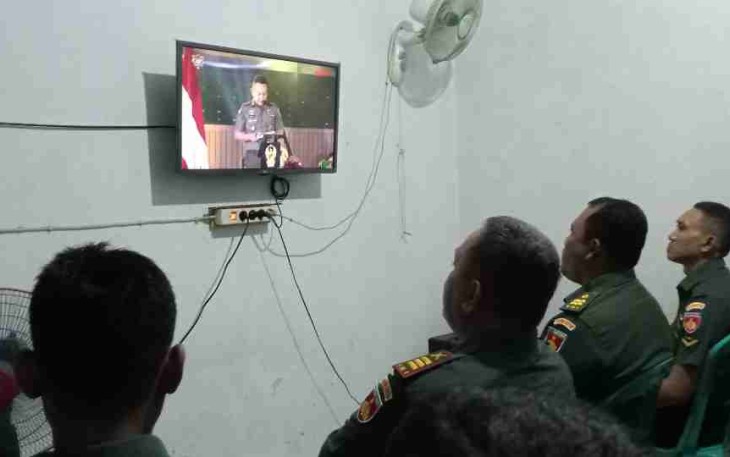 Nonton bareng Kasad Award di Koramil 0718-01/Pati
