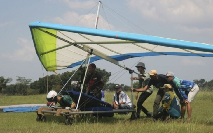 Latihan atlet gantole di Lanud Sugiri Sukani 