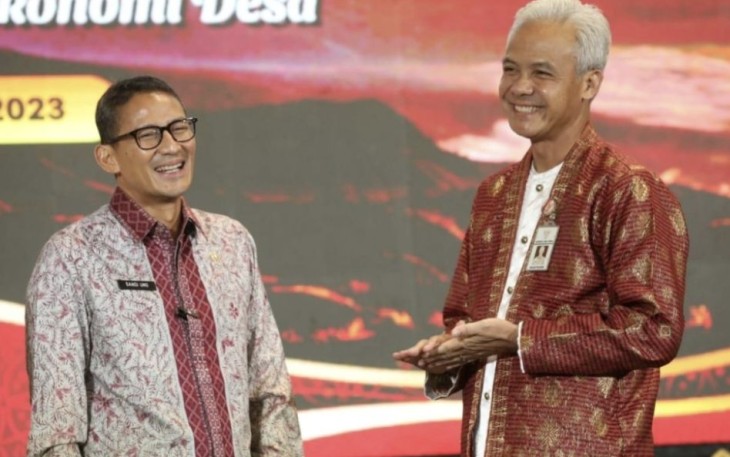 Sandiaga Uno bersama Ganjar Pranowo di Hotel Gumaya, Semarang, Kamis (27/4)