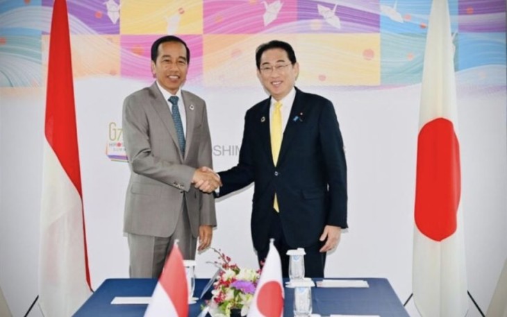 Presiden Joko Widodo melakukan pertemuan bilateral dengan Perdana Menteri Jepang Fumio Kishida di Hotel Grand Prince, Hiroshima, Sabtu, (20/5)